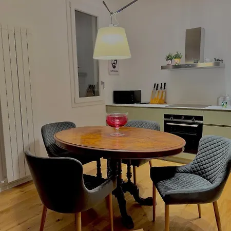 Διαμέρισμα Haus Mignon - Bright Flat In Center Παλέρμο